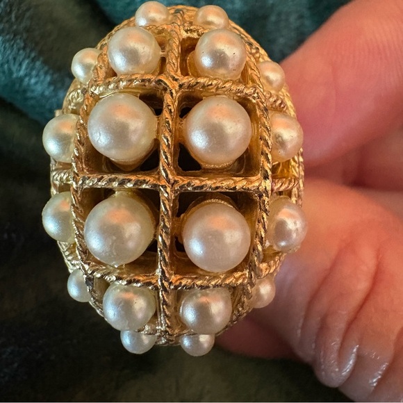 Gold and Pearl Fashion Ring with Locket - approx size 6 - Picture 8 of 9